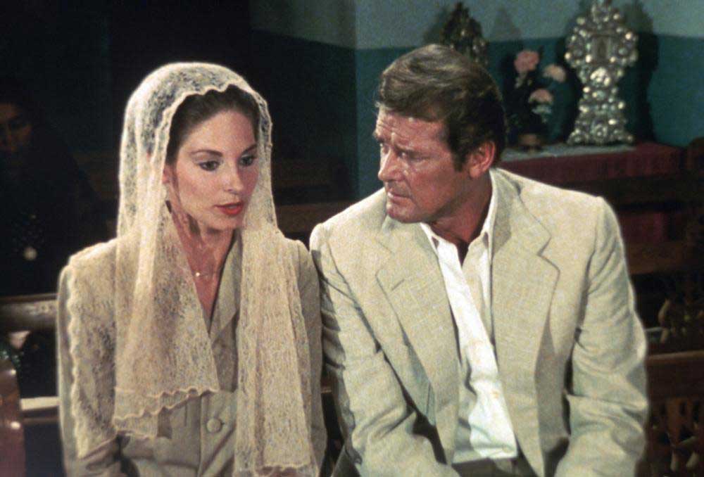 The Sea Wolves Roger Moore and Barbara 