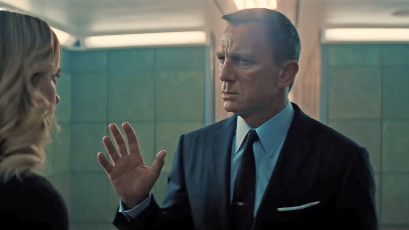 James Bond's TOM FORD Blue Shirt for a Showdown with Blofeld | Review
