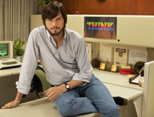 Ashton Kutcher’s Steve Jobs Look in Jobs