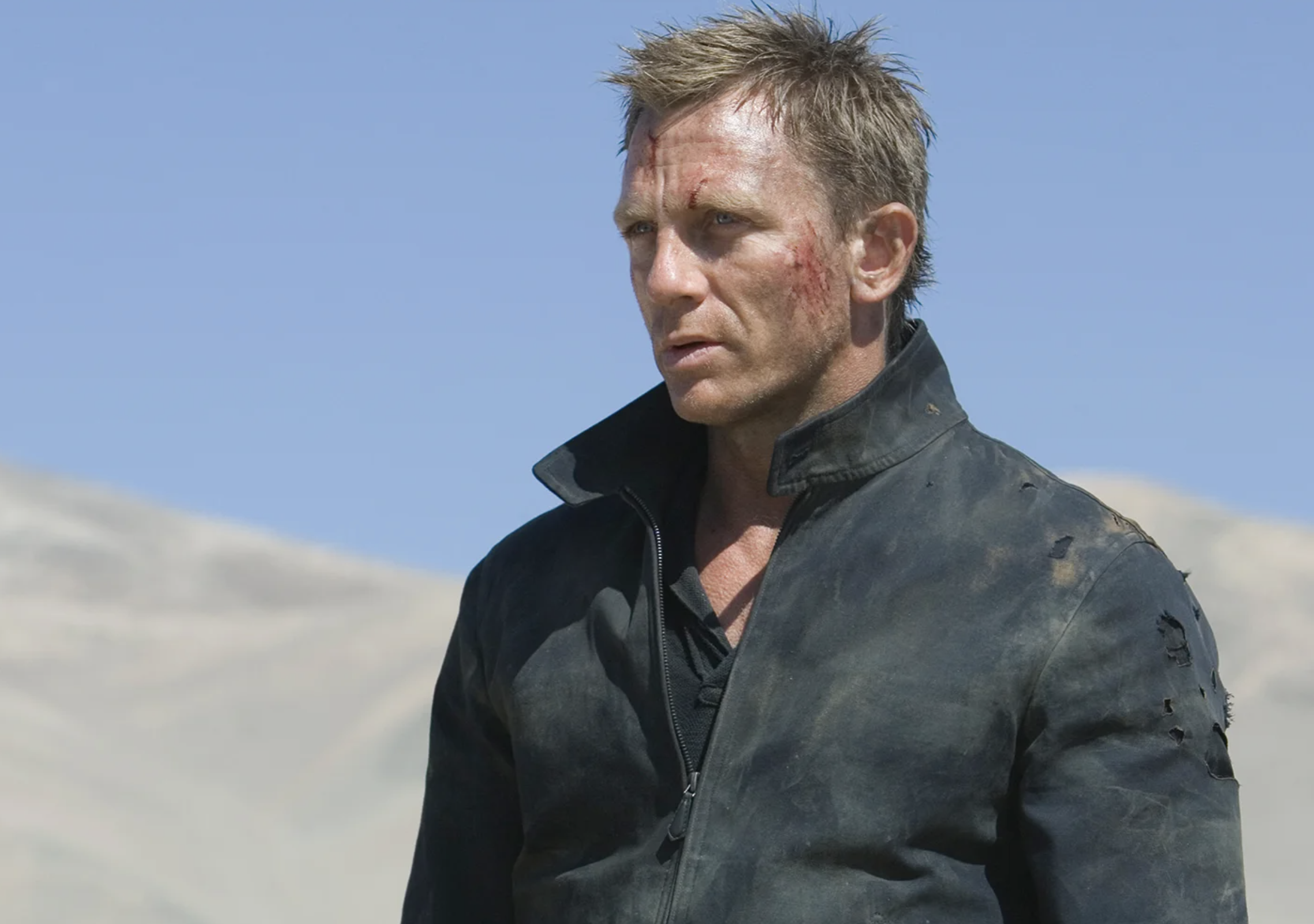 Handsome James Bond daniel craig in tom ford 