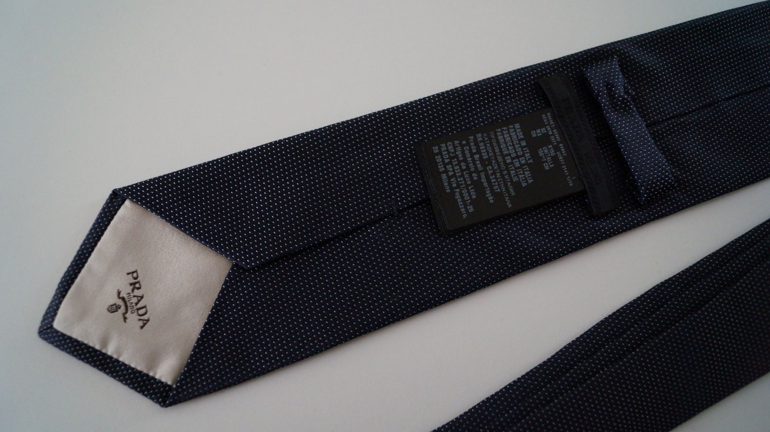 Prada tie back
